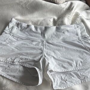 Lululemon speed up shorts 2.5 in size 2